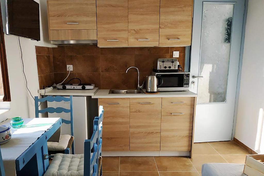 Ariadne,Traditional Apartment In Centre Of Poros Poros Town المظهر الخارجي الصورة